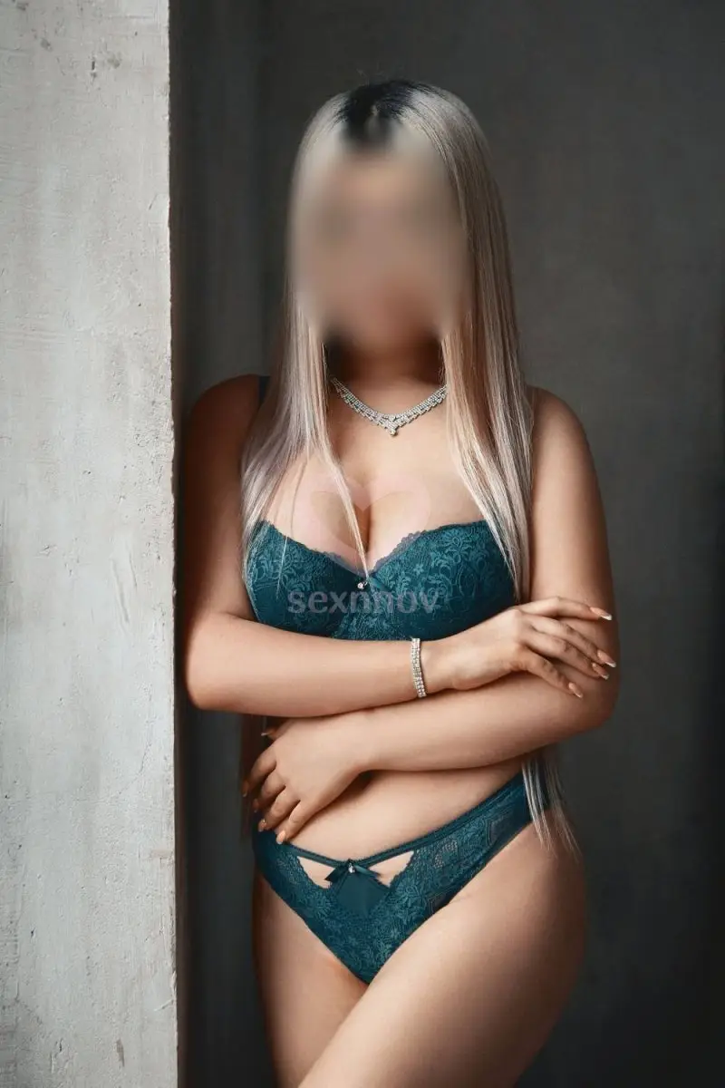Елена Елена